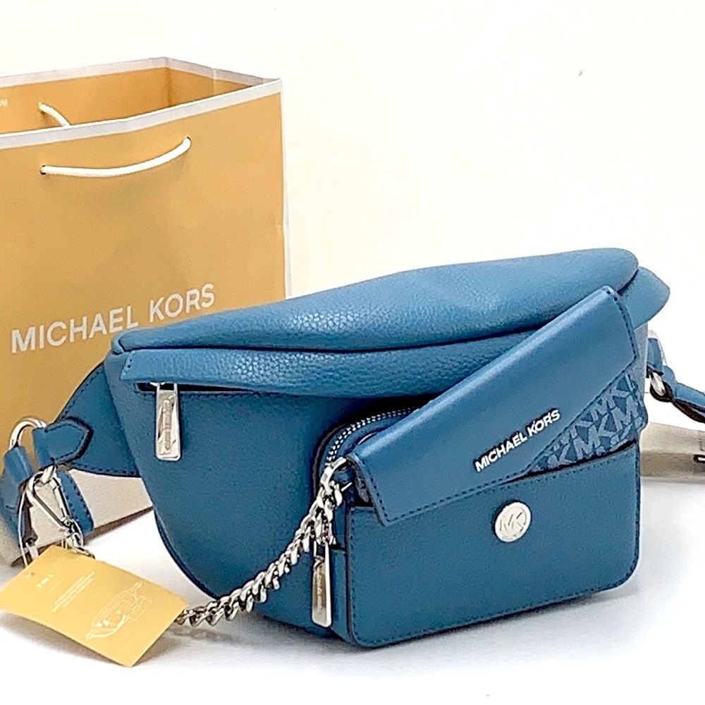 MICHAEL KORS
Maisie Large Pebbled Leather 2-in-1
Waistpack Fannypack Crossbody